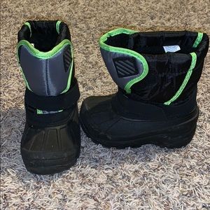 Toddler snow boots